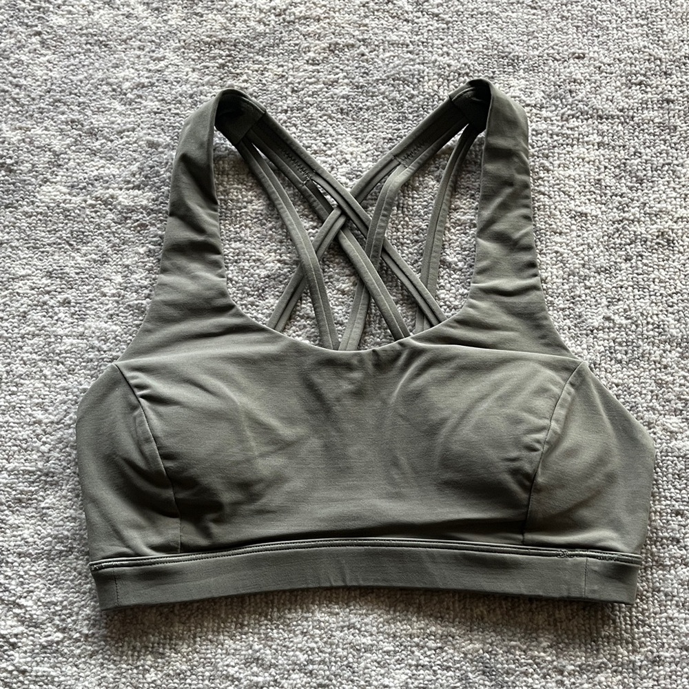 Lululemon free to be serene bra